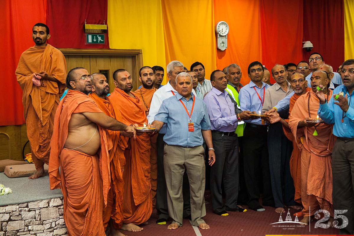 ©1987-2017 SKS Swaminarayan Temple East London